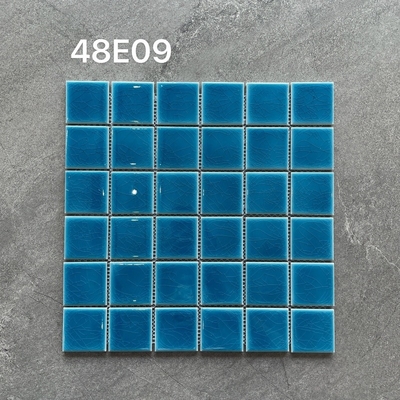 สีน้ําเงินเข้ม Single Ice Crack กระเบื้องโมไซค์เซรามิก 48x48/300x300mm สําหรับสระว่ายน้ําปลาปริศนา